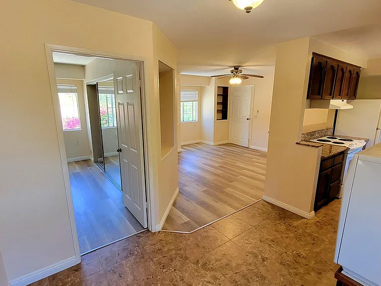 1033 S Ridge Dr — Photo 8