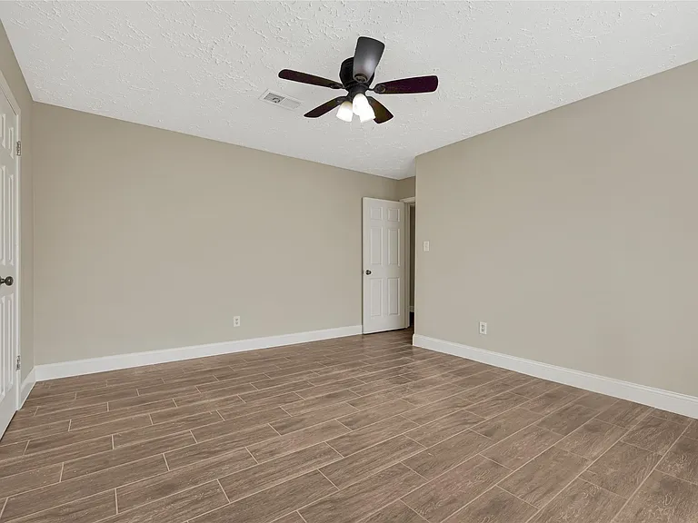 13439 White Cliff Dr — Photo 14