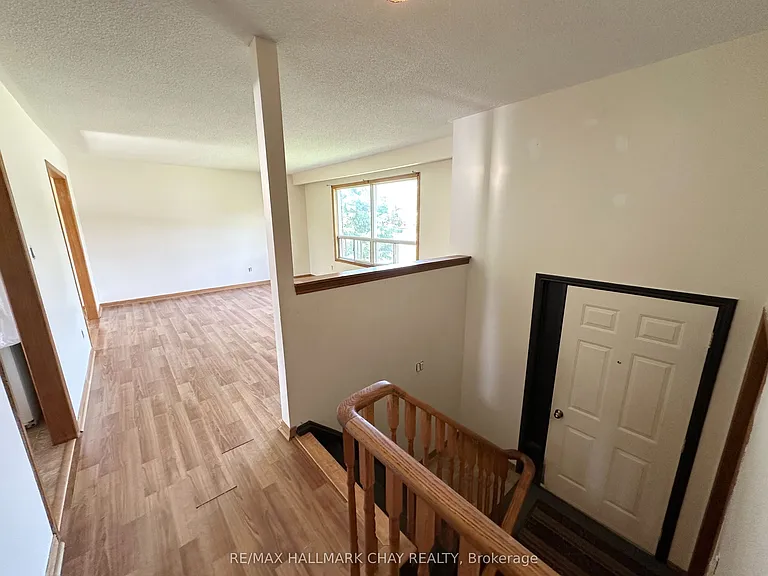 2047 Chantler St — Photo 3
