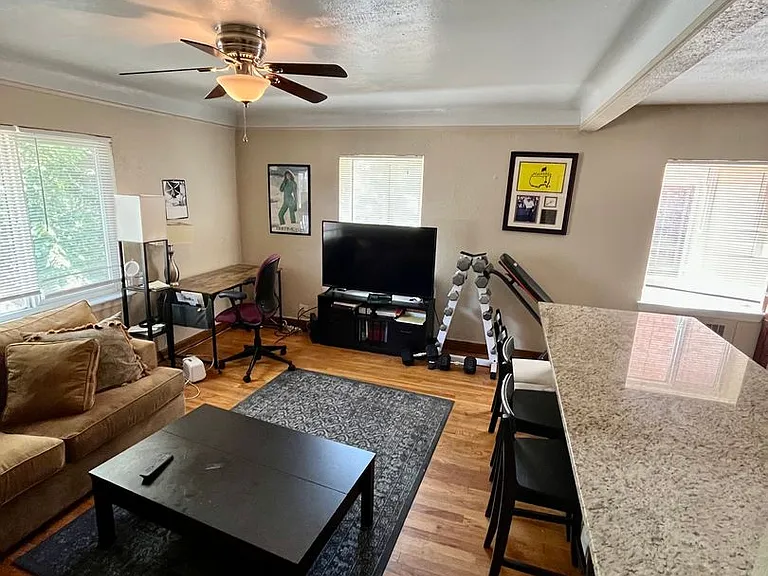 2121 S Josephine St — Photo 12