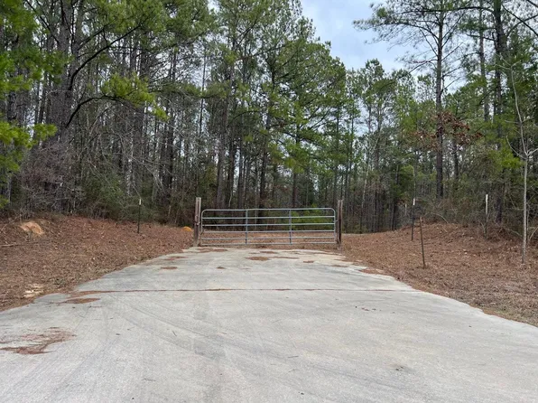 107 Fairview Dr, Petal, MS 39465