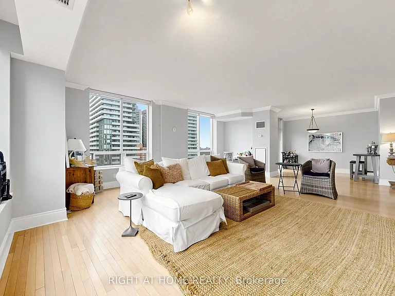 123 Eglinton Ave E #Penthouse 4 — Photo 13