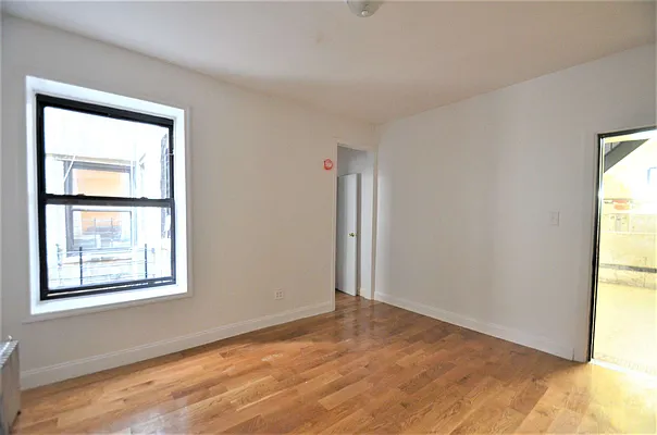 Rented by CITY SKYLINE REALTY INC | media 14