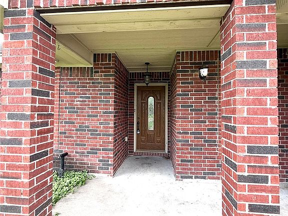 2nd image of 308 Scott St