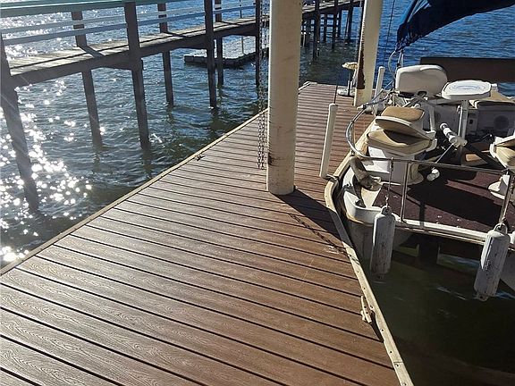 5th image of 14101 Lakeshore Dr