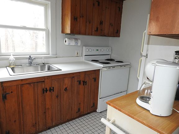 4th image of 37 Chadwick Avenue