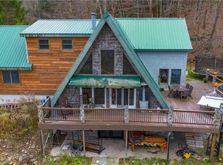 9138 State Rd, Colden, NY 14033