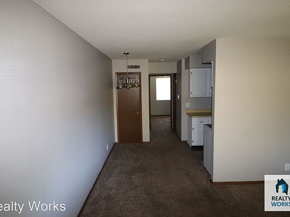 4th image of 814 S 18th St #2