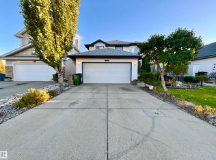 13707 149th Ave NW, Edmonton, AB T6V 1R2