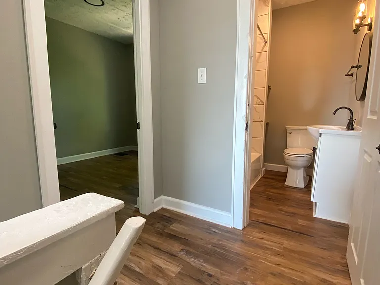 485 Gilbert St #485 — Photo 8
