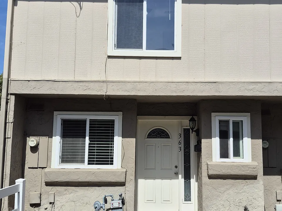 363 N Temple Dr