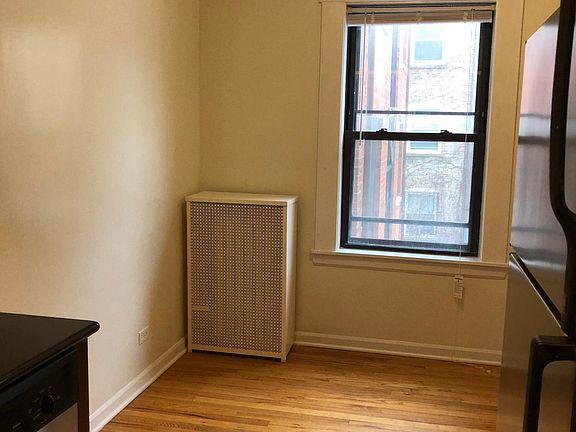 5th image of 4717 N Malden St