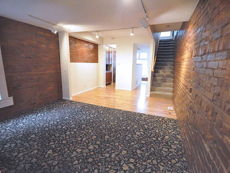 1216 Indianola Ave — Photo 5
