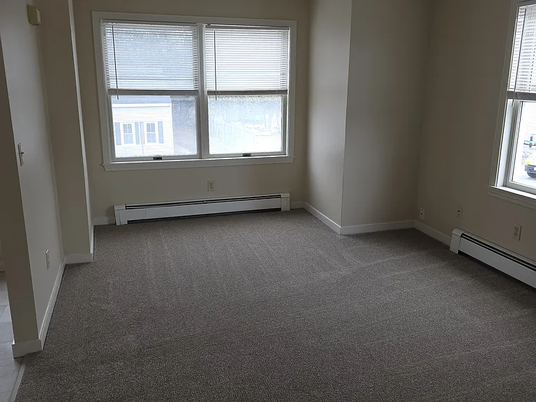 13 Western Ave #B — Photo 2