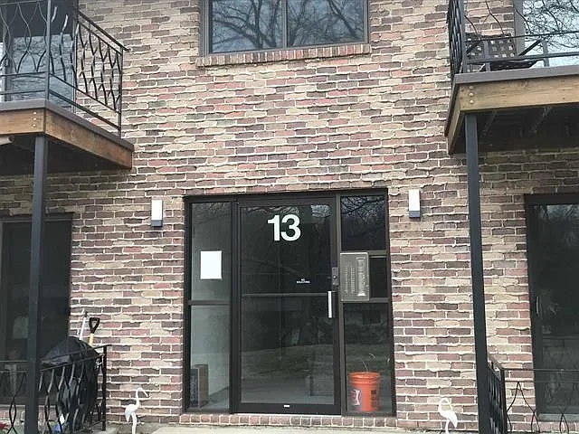 Building Photo - 13 Strawberry Bank Rd #18