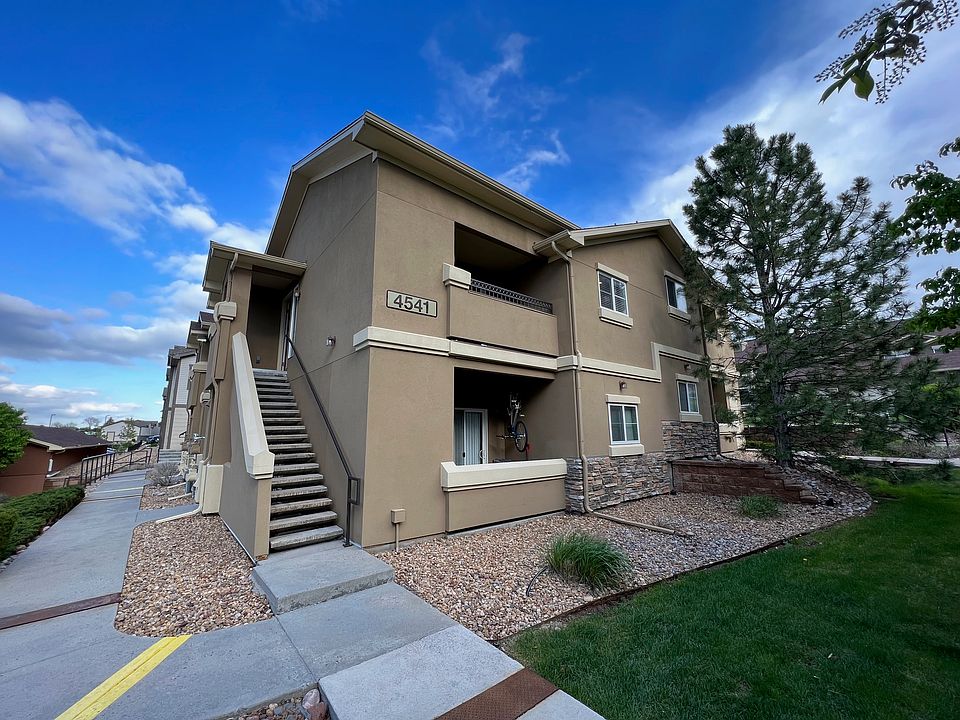 Entrance and 2nd floor balcony.