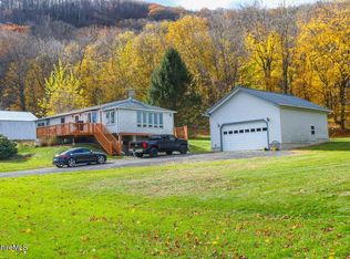 33 Gattuso Dr, North Adams, MA 01247