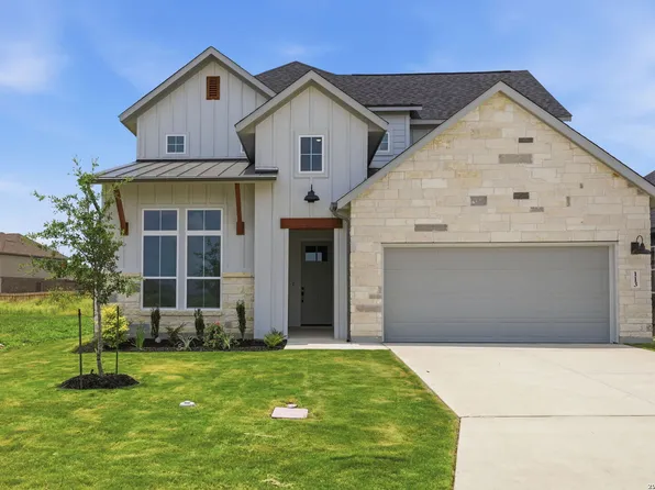 113 Travis Drive, Castroville, TX 78009