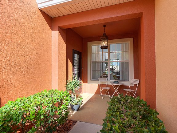 3rd image of 3150 Arden Cir