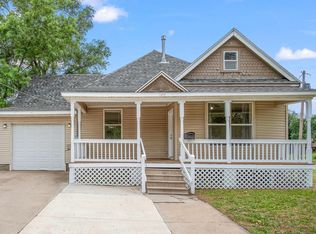 122 S Main St, Newton, KS 67114