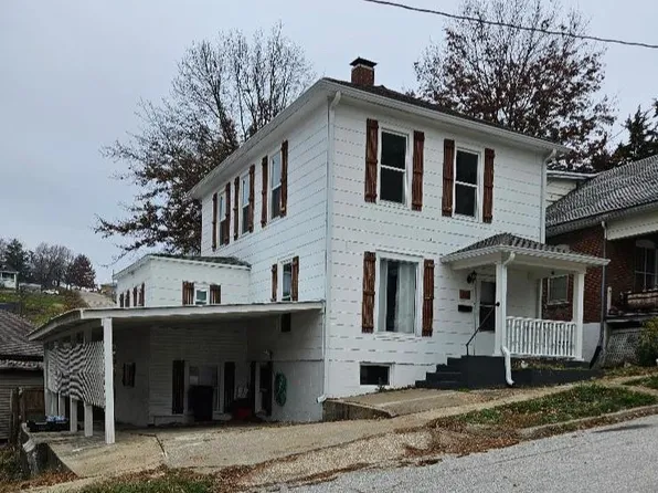 311 Olive St, Hannibal, MO 63401