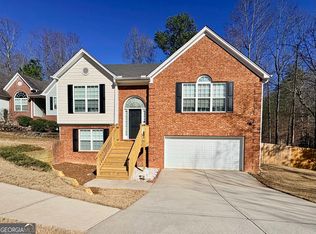 2140 Mina Lane Dr, Buford, GA 30518
