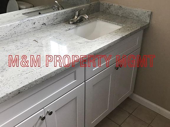 7824 38th Ave Bath