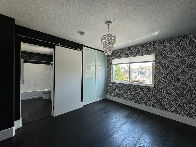 28 Deerwood — Photo 22