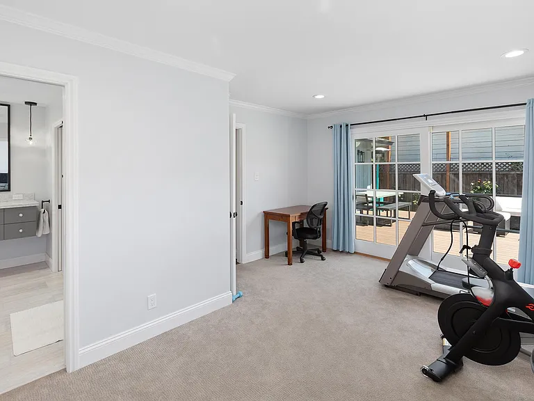 129 Stanley Rd — Photo 11