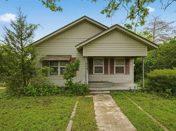 808 N Reagan St, West, TX 76691