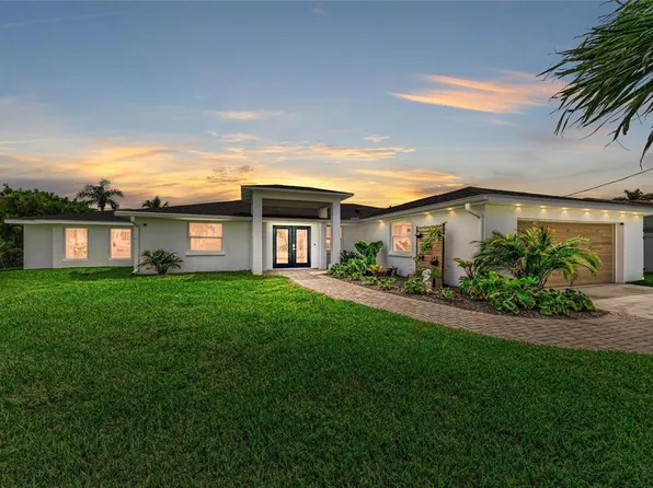 668 Key Royale Dr, Holmes Beach, FL 34217