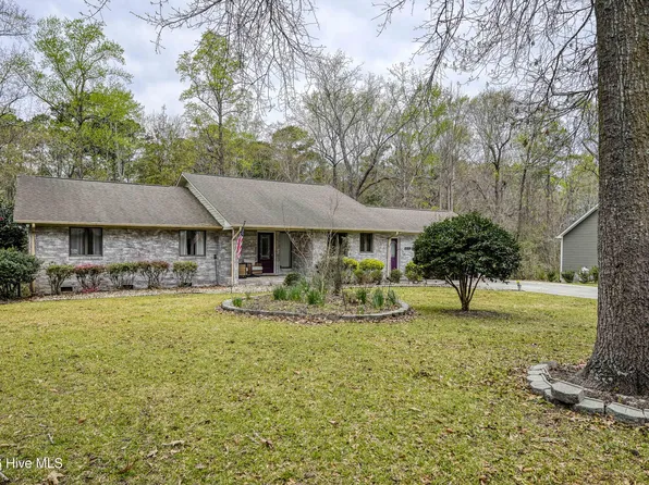 206 Ravenswood Rd, Hampstead, NC 28443