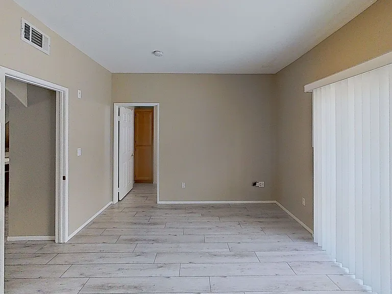 5210 Premiere Hills Cir #119 — Photo 10