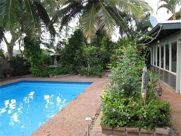 Backyard pool 