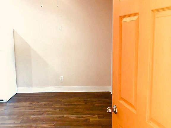 3rd image of 806 Kelley St #7