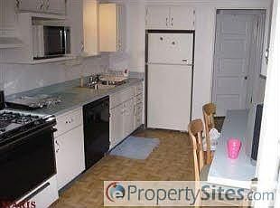 2nd image of 3950 Wyoming St