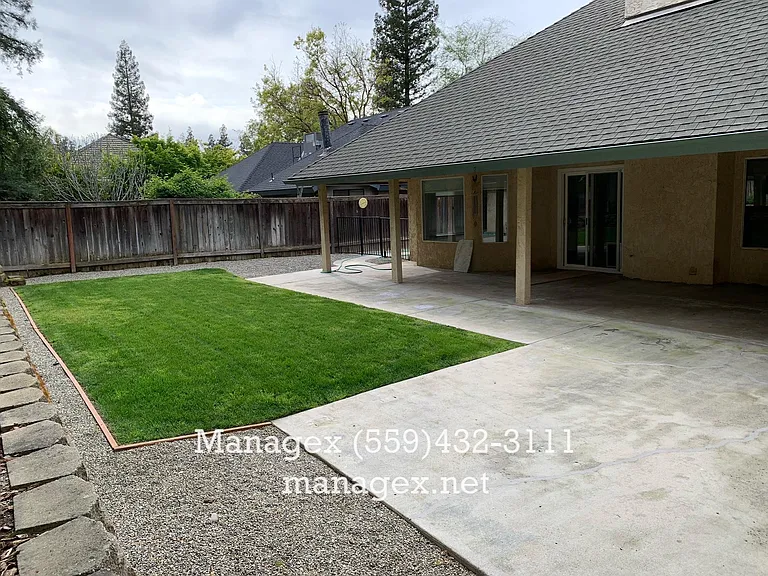 515 E Braddock Dr — Photo 23