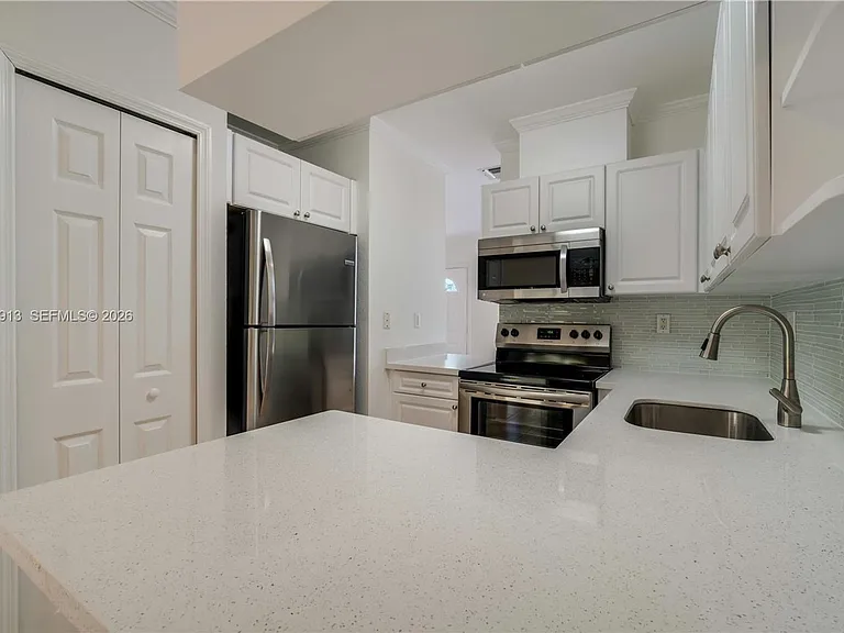 7733 SW 94th Ln — Photo 5