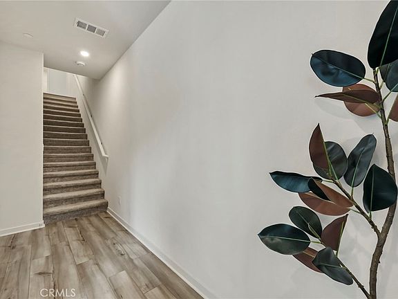 3rd image of 1112 Cardinal Way