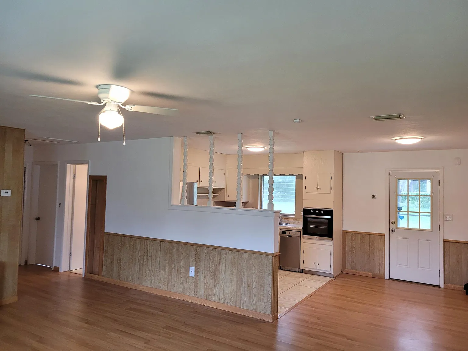 1721 Warfield Pl — Photo 4