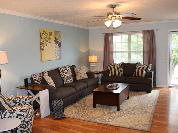 2nd image of 4501 Castleman Ln