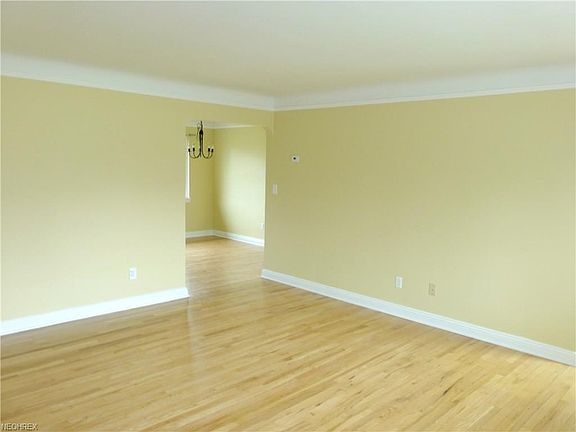 2nd image of 395 Cherry Ln