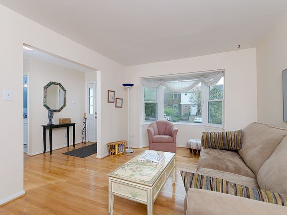 5th image of 7120 Captains Cove Ct