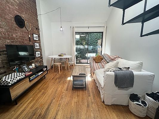 3rd image of 328 W 11th St APT 4G