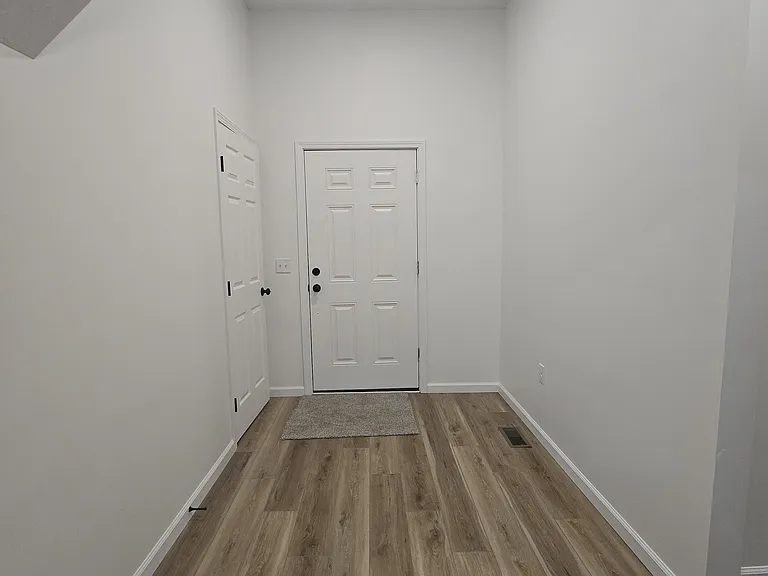 514 Lincoln Way E #3 — Photo 6