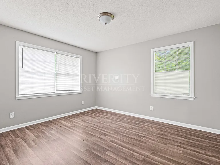 4051 Auburn Rd — Photo 16