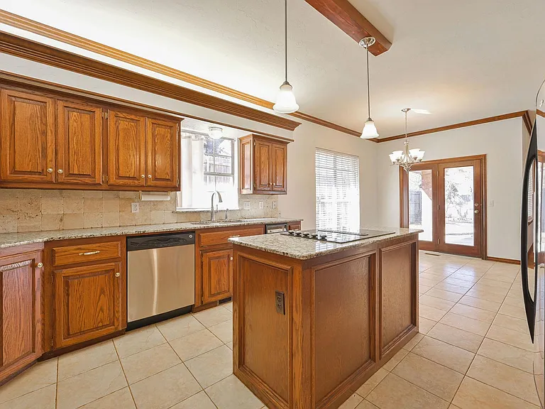 3929 Devon Dr — Photo 10