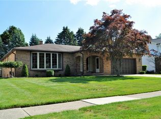 52 Old Stone Rd, Depew, NY 14043