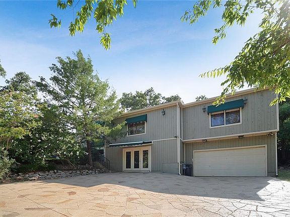 2nd image of 338 Rockland Dr