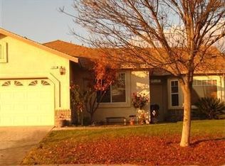 1091 Howard St, Kingsburg, CA 93631